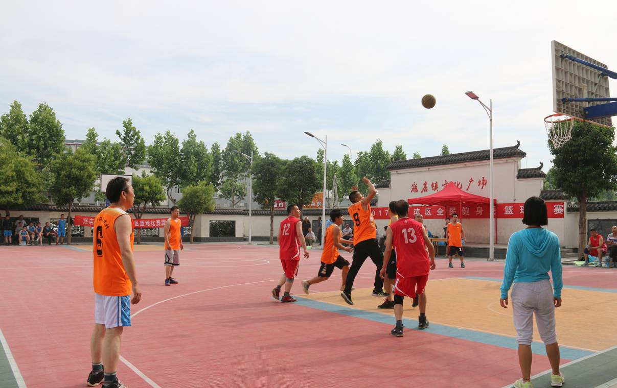 “蓝鲸号”高速可潜无人艇 在广东珠海下水